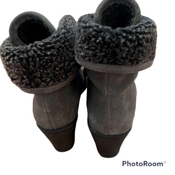 Charcoal Grey Suede Wedge ankle booties Size 8.5 - Picture 10 of 13